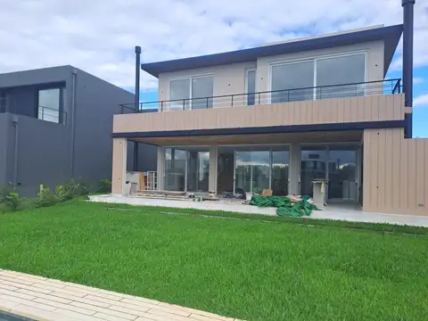 Casa en Venta de 5 dormitorios