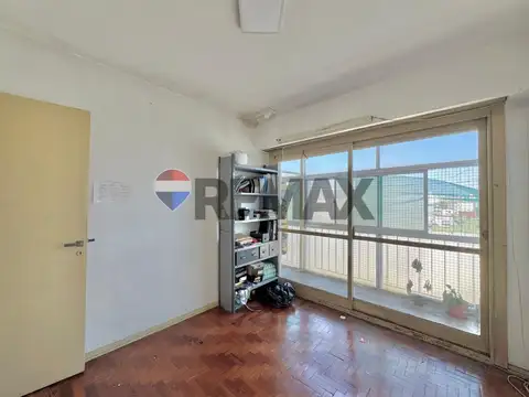 VENTA DEPARTAMENTO 4 AMBIENTES FLORES BALCON