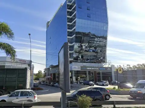 Oficina en Alquiler con 2 cocheras