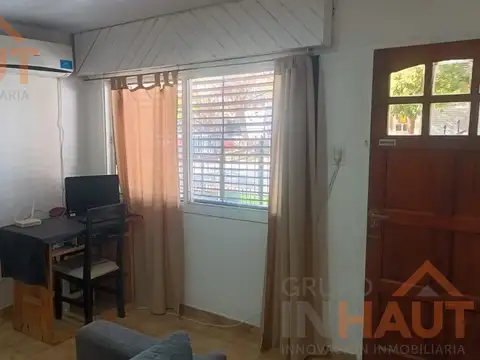 Casa 6 ambientes con 1 baño