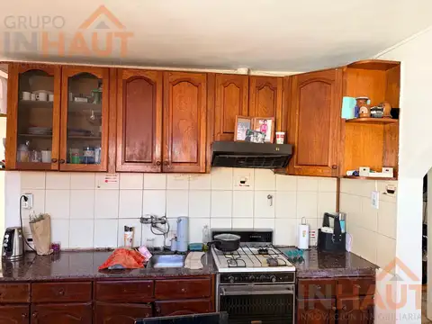Casa 6 ambientes con 1 baño