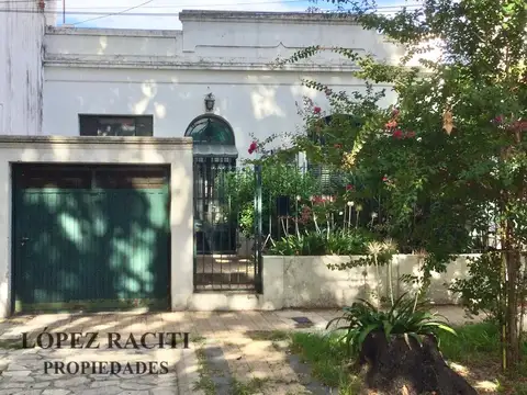 CASA CORTE ANTIGUO 3 AMB.C/COCH Y FONDO EXCEL.UBIC.ESCALADA