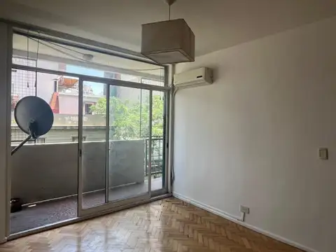 Barrio Norte - Departamento 2 ambientes - Frente - Balcón