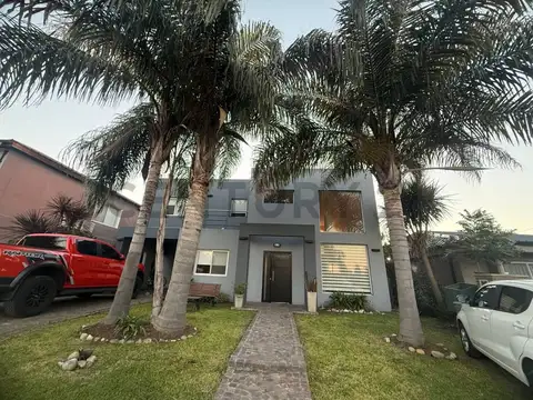 VENTA DE CASA 5 AMBIENTES HARAS MARIA VICTORIA, MORENO