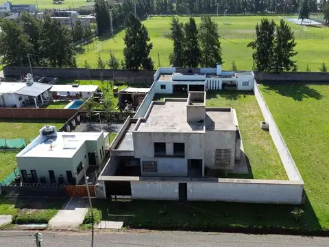 Casa en Venta en Maquinista F Savio, USD 180.000