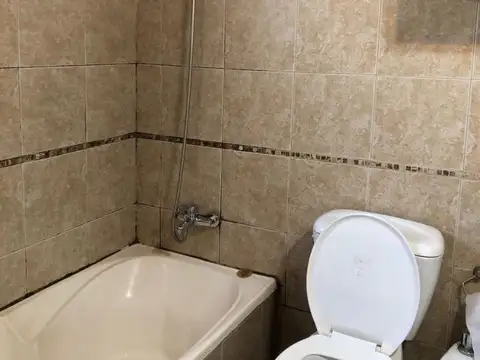 Triplex Adrogue 3 amb. más escritorio