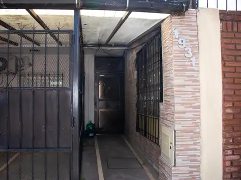 Departamento 2 amb. a 3 cuadras de la estación M Coronado