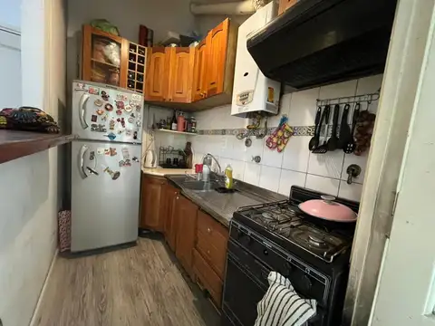 Venta Depto 2 ambientes con patio V. Pueyrredón