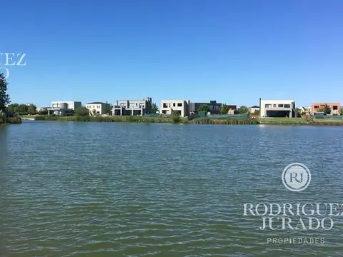 Lote En Barrio Puerto - El Canton - A La Laguna