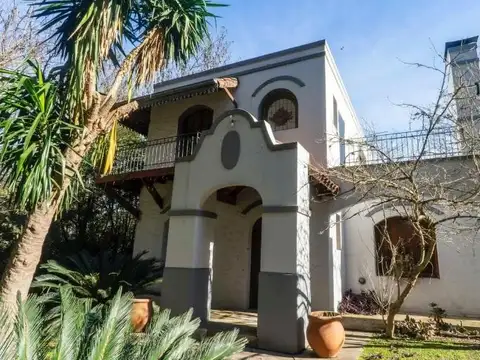 Casa 5 ambientes con 2 baños