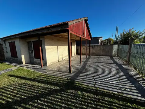 CASA 3 AMBIENTES. CAMET.