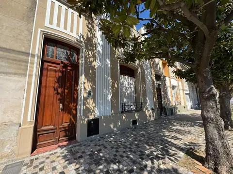 Casa reciclada en pleno centro, cómoda y funcional