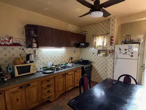 CHALET 5 AMBIENTES - ZONA IGLESIA - HURLINGHAM