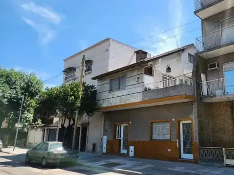 Avenida Mariano Acosta 1500