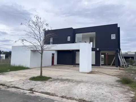 Casa en Venta en Countries y Barrios Cerrados en Escobar, Partido de Escobar