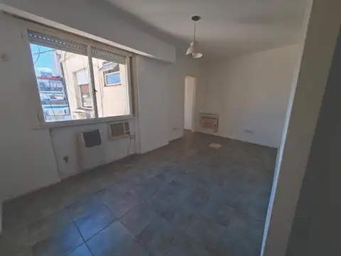 Departamento 2 Ambientes Muy Luminoso en 9no Piso Excelente