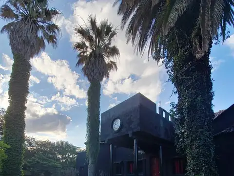 Hotel en Venta en Tanti, USD 500.000