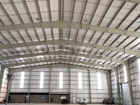 Nave Industrial en Moreno - Parque Industrial - 1.500 m2 - Alquiler