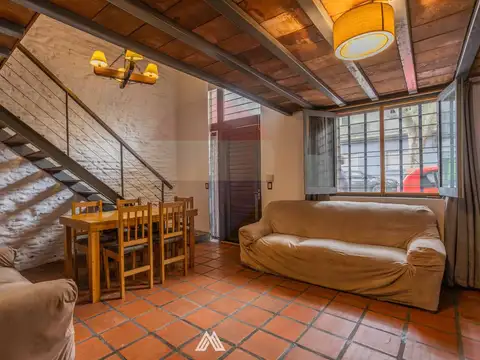 Venta apartamento Dúplex 2 dormitorios Barrio Sur