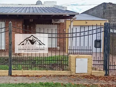 Casa en venta c/ cochera en General Daniel Cerri