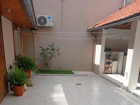 venta ph 3 ambientes con patio,cochera sin expensas 