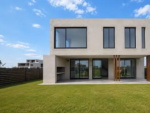 Casa en Venta a Estrenar en barrio Amarras