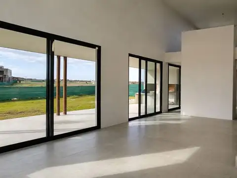 barrio amarras, Puertos 100