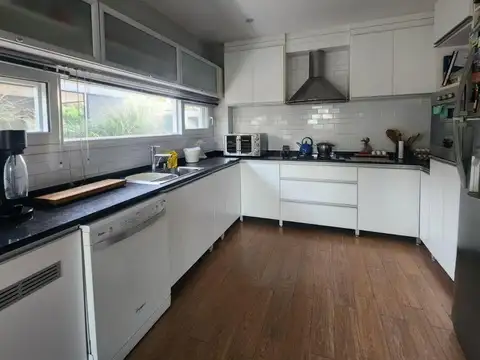 Casa de 4 dormitorios en Venta en Santa Rita - Canning