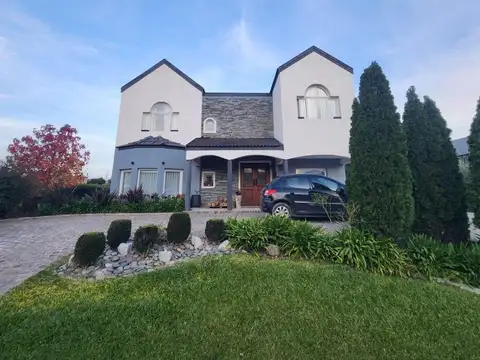 Casa de 4 dormitorios en Venta en Santa Rita - Canning