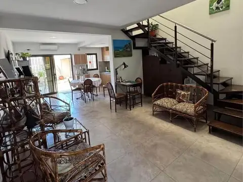 Casa 4 ambientes con 3 baños