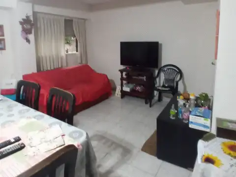 Departamento 4 ambientes con 1 baño