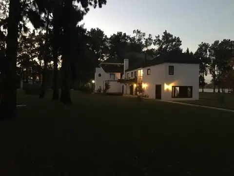 Rio / Arroyo Urión y Canal del Este El Bucanero Ambas 100