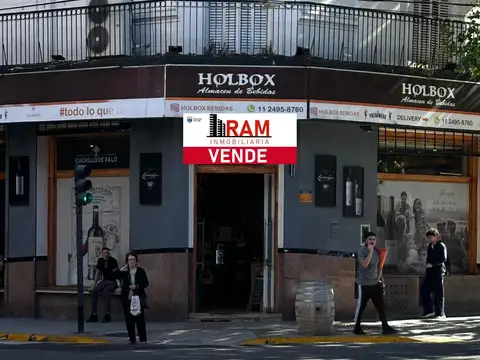 Local de bebidas en excelente esquina.