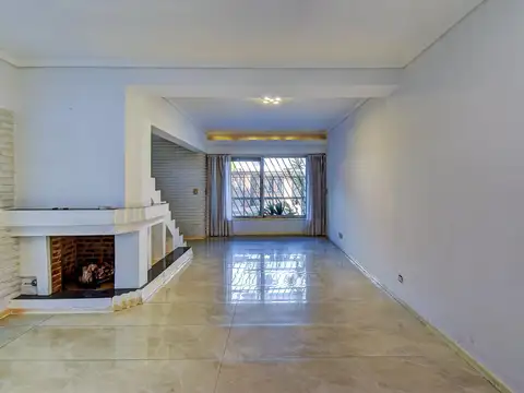 Casa 4 ambientes con 3 baños