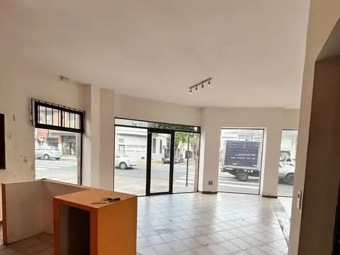 Local en Venta en Flores, USD 125.000