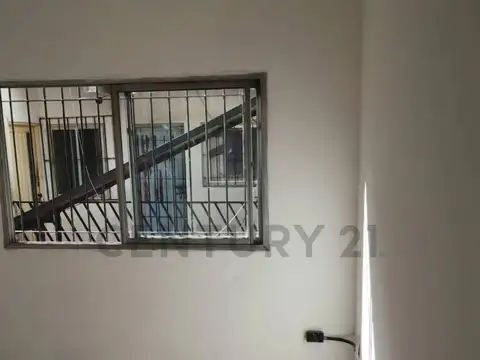 Carlos Calvo 2100, Piso 0