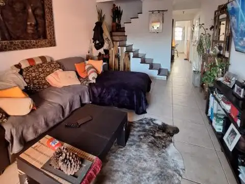 VENTA TRIPLEX 3 AMB 1/2  CON COCHERA HAEDO SUR