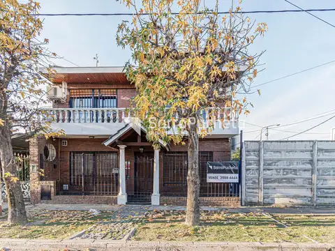 Ombu al 1600 Villa Luzuriaga