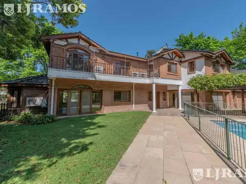 Casa 6 ambientes con 3 baños