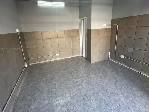 Local en Alquiler en Lanus Este, $ 400.000