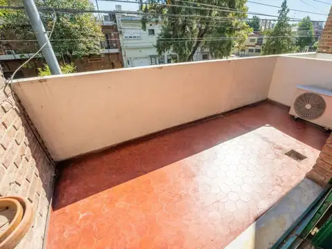 Venta PH 3 amb. con Terraza Propia y Parrilla