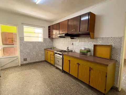 Casa 7 ambientes con 3 baños