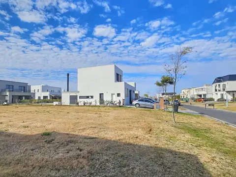 Terreno en Venta 32  mts Fondo