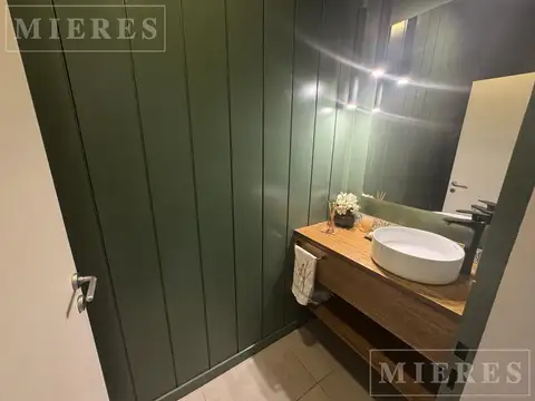 Casa 4 ambientes con 3 baños