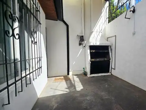 Depto Tipo Casa 2 ambientes con 1 baño