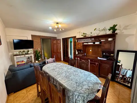 Depto Tipo Casa en Venta de 8 ambientes