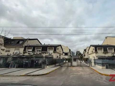 3 ambientes en condominio en Villa Real