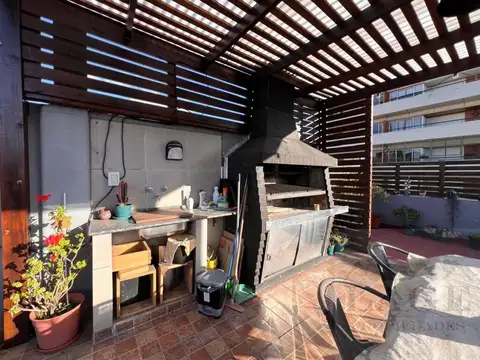 Depto Tipo Casa en Venta en Villa del Parque, USD 199.472