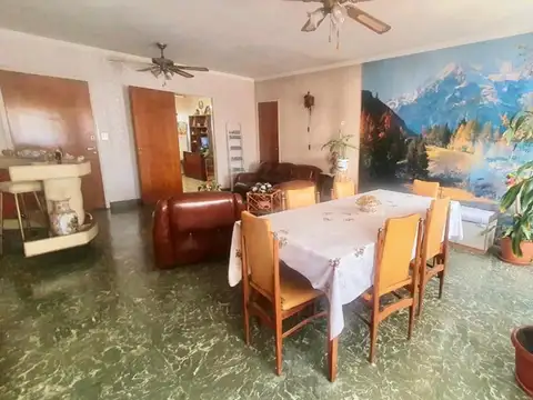 Departamento 4 ambientes con 2 baños