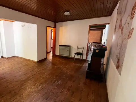 Casa 4 ambientes con 1 baño
